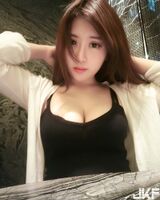 G奶 Sister Yumi.k Low Chest Small Cute Chest Ato-Tai Large Center of Gravity Capital Unbalanced Individual Metropolitan Front Tilt