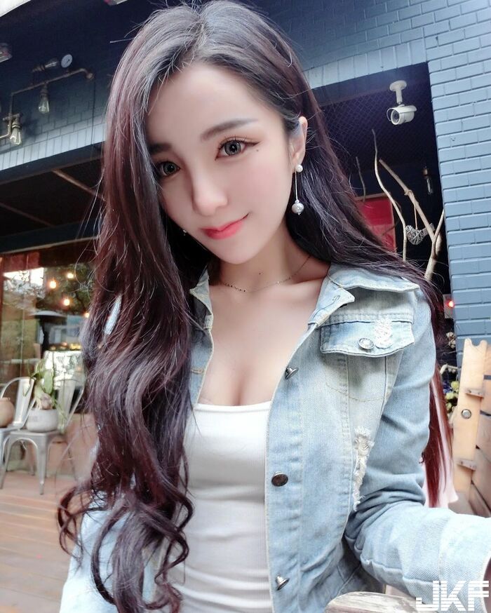 氣質正妹 Xiaomei Yang 甜美可人 可以跟你一起打撞球嗎 8th image