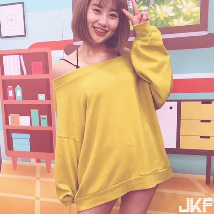 帶牙套的可愛美女  焦凡凡 火辣的身材 加上一雙電力超強的電眼  讓人熱血沸騰阿..... 12th image