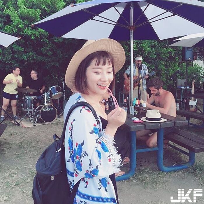 帶牙套的可愛美女  焦凡凡 火辣的身材 加上一雙電力超強的電眼  讓人熱血沸騰阿..... 7th image