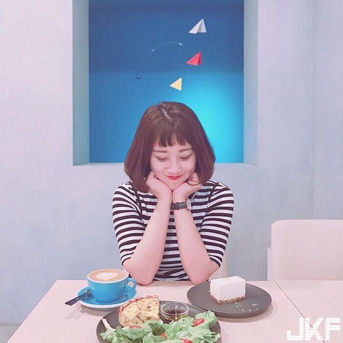 帶牙套的可愛美女  焦凡凡 火辣的身材 加上一雙電力超強的電眼  讓人熱血沸騰阿..... 8th image