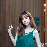 Pure woman 孩 JOCELYN 芷-kun 皙 white-like long beautiful thigh invited finger wreck omoa .........