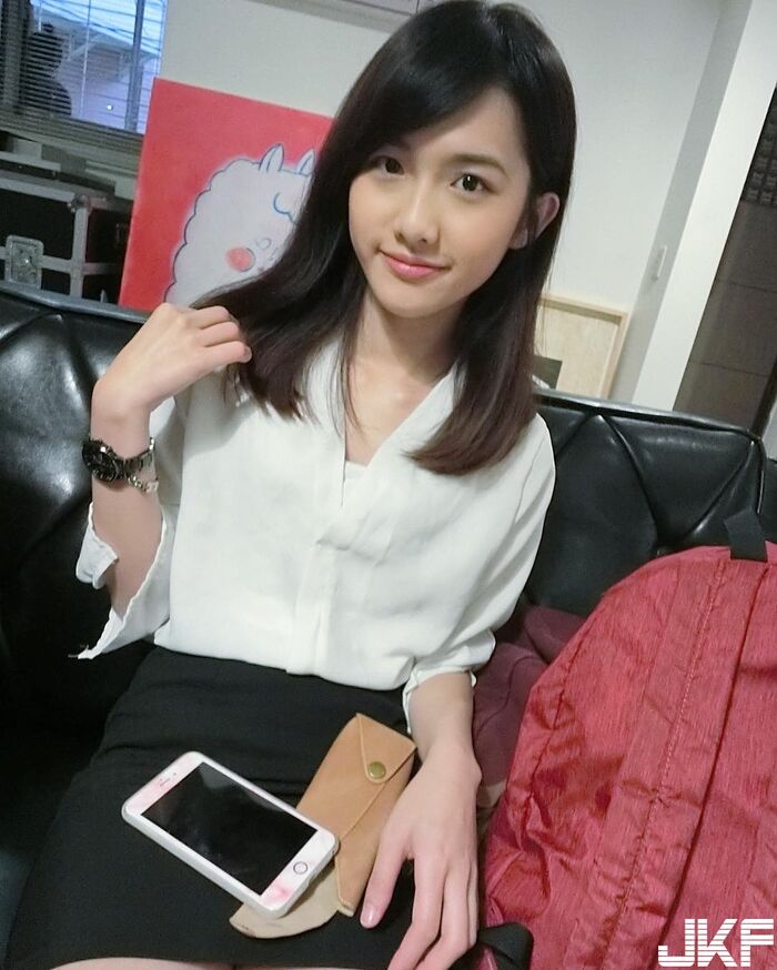 輔大資工清新甜美正妹何思靜萌萌臉蛋燦爛笑容讓人都戀愛了 21th image