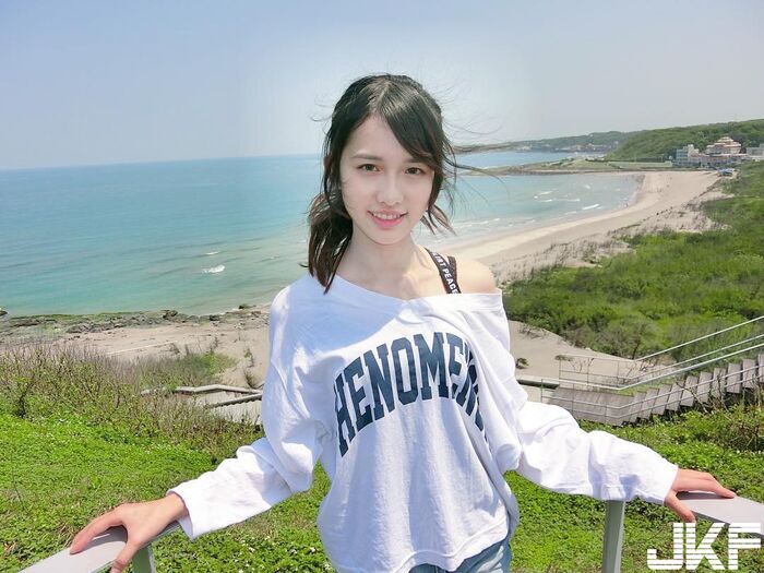 輔大資工清新甜美正妹何思靜萌萌臉蛋燦爛笑容讓人都戀愛了 23th image