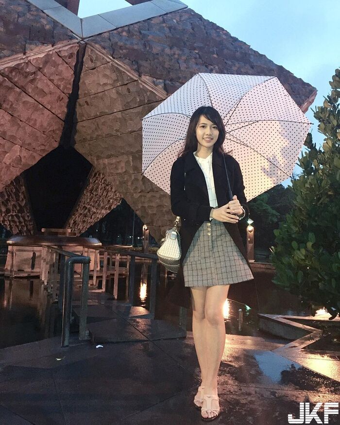 輔大資工清新甜美正妹何思靜萌萌臉蛋燦爛笑容讓人都戀愛了 28th image