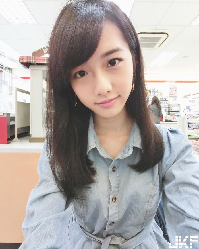 輔大資工清新甜美正妹何思靜萌萌臉蛋燦爛笑容讓人都戀愛了 7th image