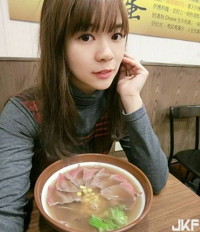 正妹小護士Bella Chen有腿有兇人又超親切殺傷力十足 11th image