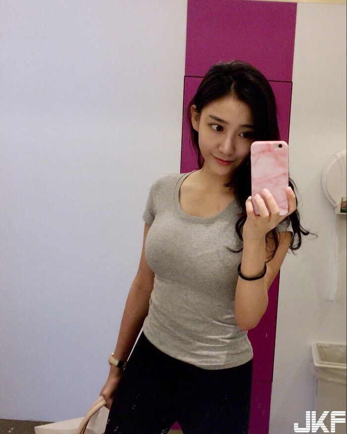 It is 顏值, and there are a lot of things which do not need to be 說 of the nursing body material, and It is 'Zheng shi璇. 3th image