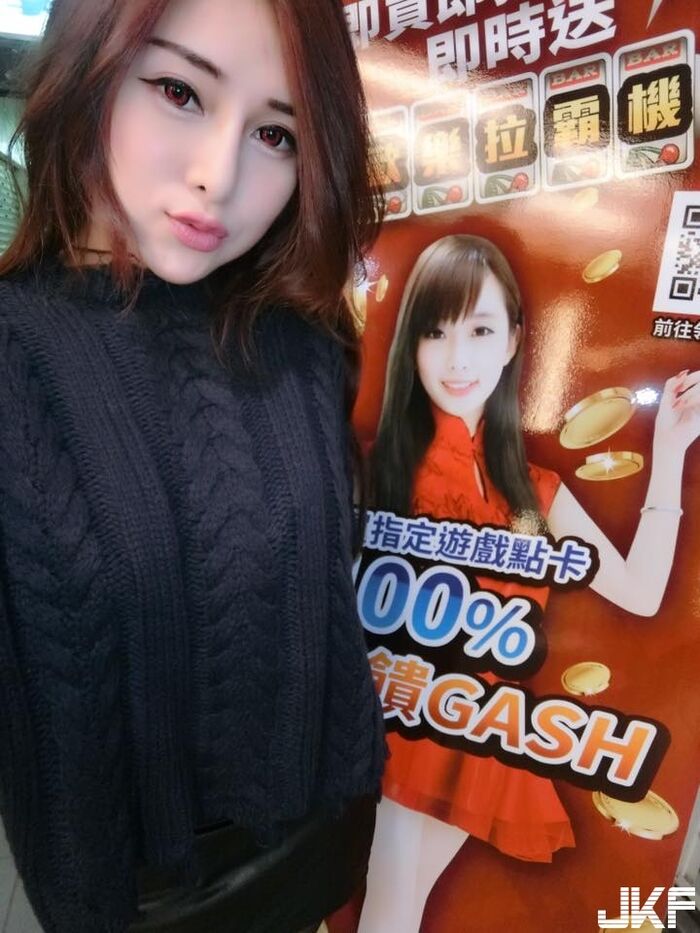 G奶甜心幫安希「鏤空毛衣中門大開唱歌」渾圓飽滿巨乳感覺唱起歌會很有power 55th image