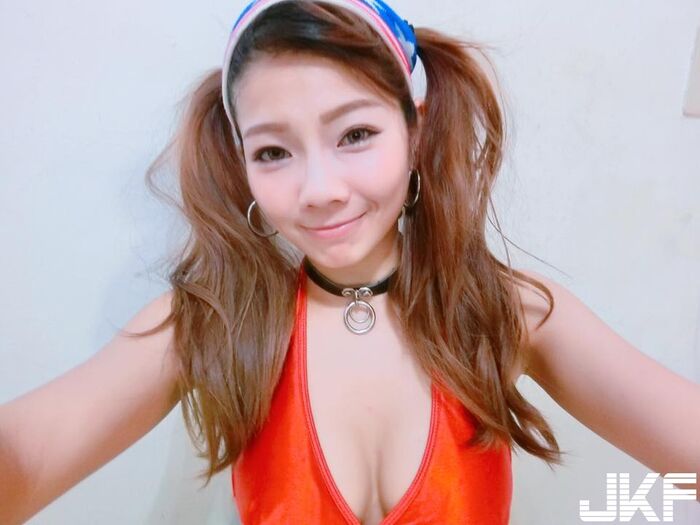 Huge breasts feeling base nun IRIS 芮絲 - crawling angle crawling 奶 and thick feeling !!!!!! 5th image