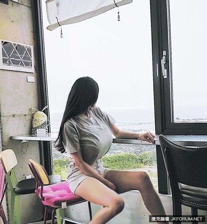 比頭還大但卻十分腰瘦，不科學「娜美」上圍又來囉！ 韓國巨乳正妹 ??? 2th image