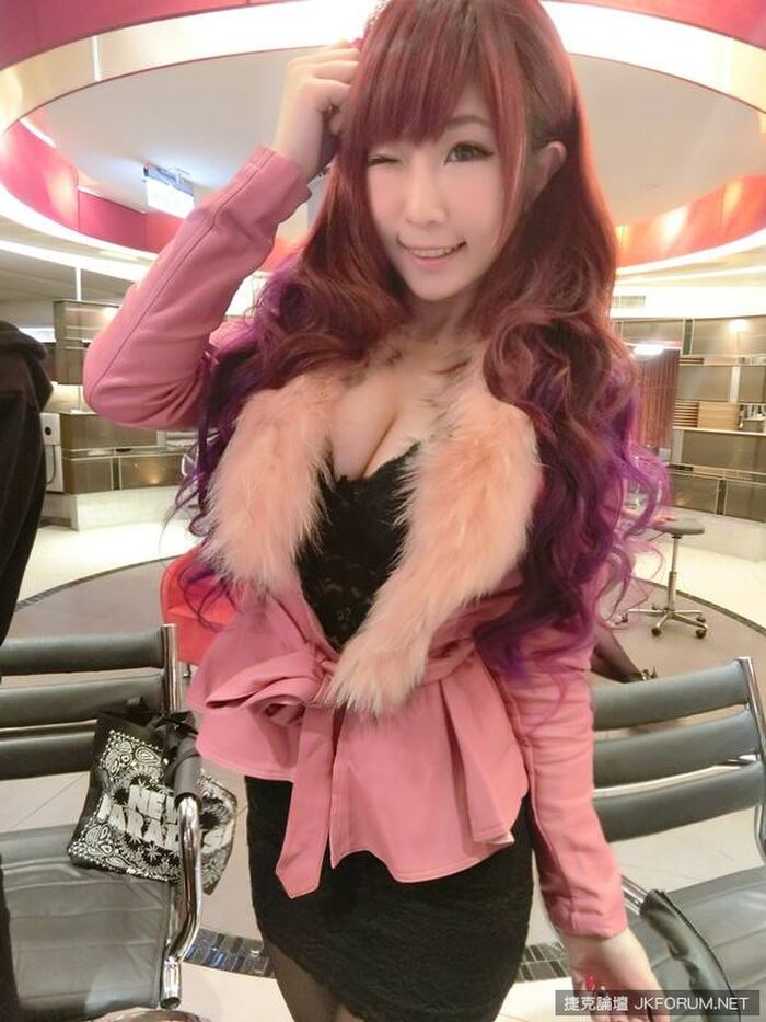 性感內衣銷售員~靜香~貼身T-Shirt胸前好撐的外出買菜 很有氣質又賢慧 21th image