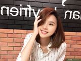 美豔系短髮正妹~Miars Liutzuhan~瀑布前惹火自拍 一邊肩帶滑落更顯嫵媚