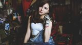 銘傳大學企管係美腿正妹~許家綉~扮黑手修車 前凸後翹好身材想給她修