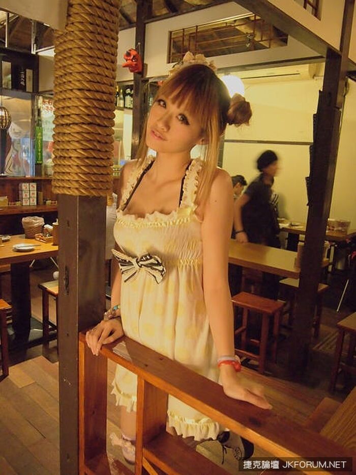 - 兇 daughter 卡哇 Cat 貓 a favorite - 4th image