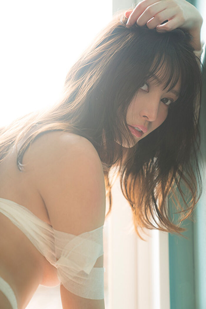 Beautiful virgin Gradle similar bird Sayaka who is close to Insta 1 million followers, crotch limit exposure in super high leg Eshiech costume www 7th image