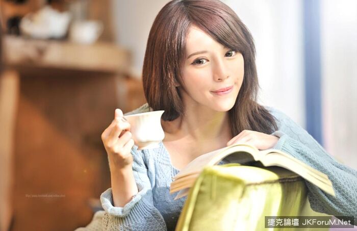 擁有娃娃般無辜電眼的美女~~張齊郡 9th image