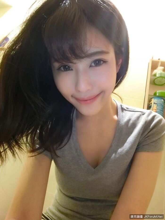 32D Beautiful Breasts Mi masa sister - 覃 邗 - a pre-sleep feeling low chest self-beat Attracting beautiful breasts! ! 14th image
