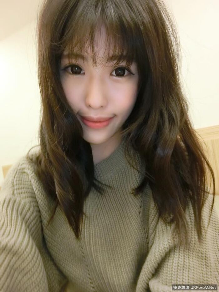 32D Beautiful Breasts Mi masa sister - 覃 邗 - a pre-sleep feeling low chest self-beat Attracting beautiful breasts! ! 15th image