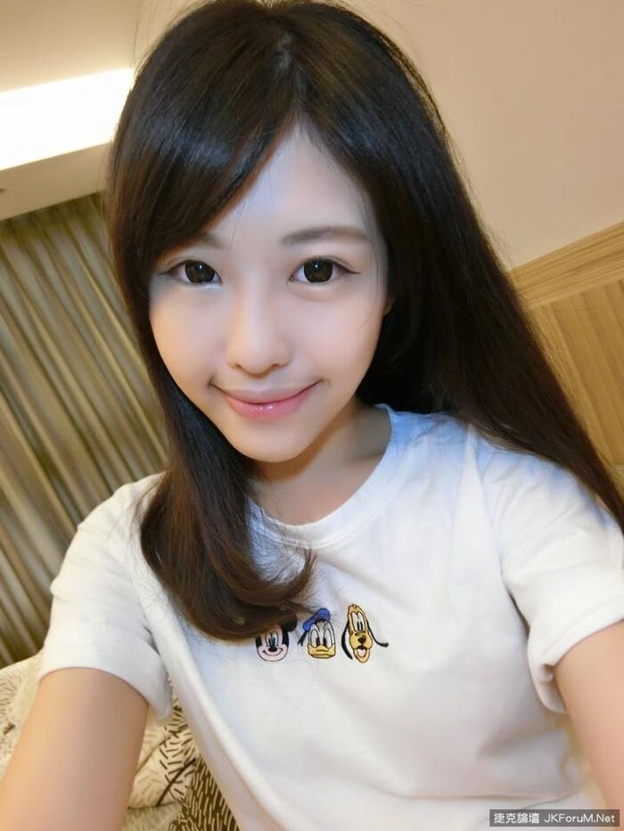 32D Beautiful Breasts Mi masa sister - 覃 邗 - a pre-sleep feeling low chest self-beat Attracting beautiful breasts! ! 26th image