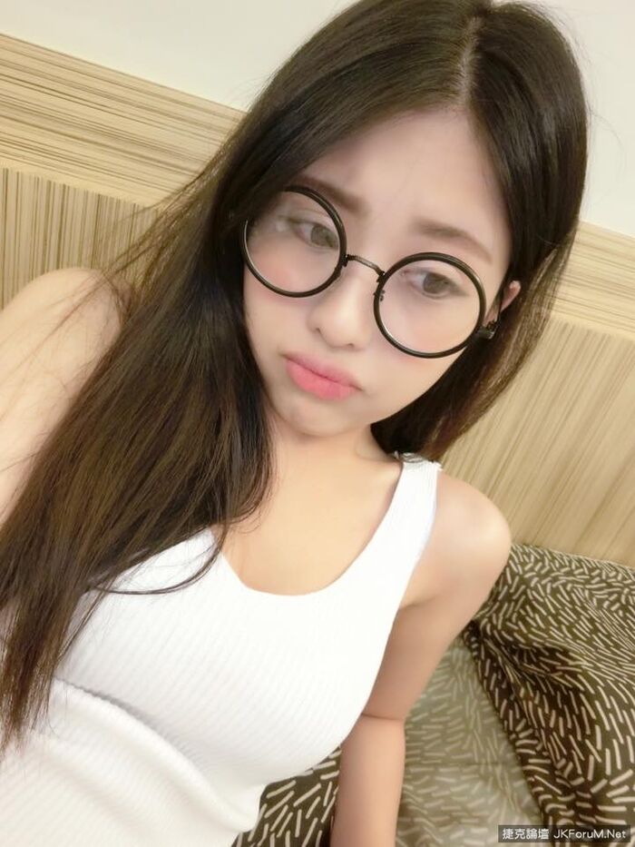32D Beautiful Breasts Mi masa sister - 覃 邗 - a pre-sleep feeling low chest self-beat Attracting beautiful breasts! ! 6th image