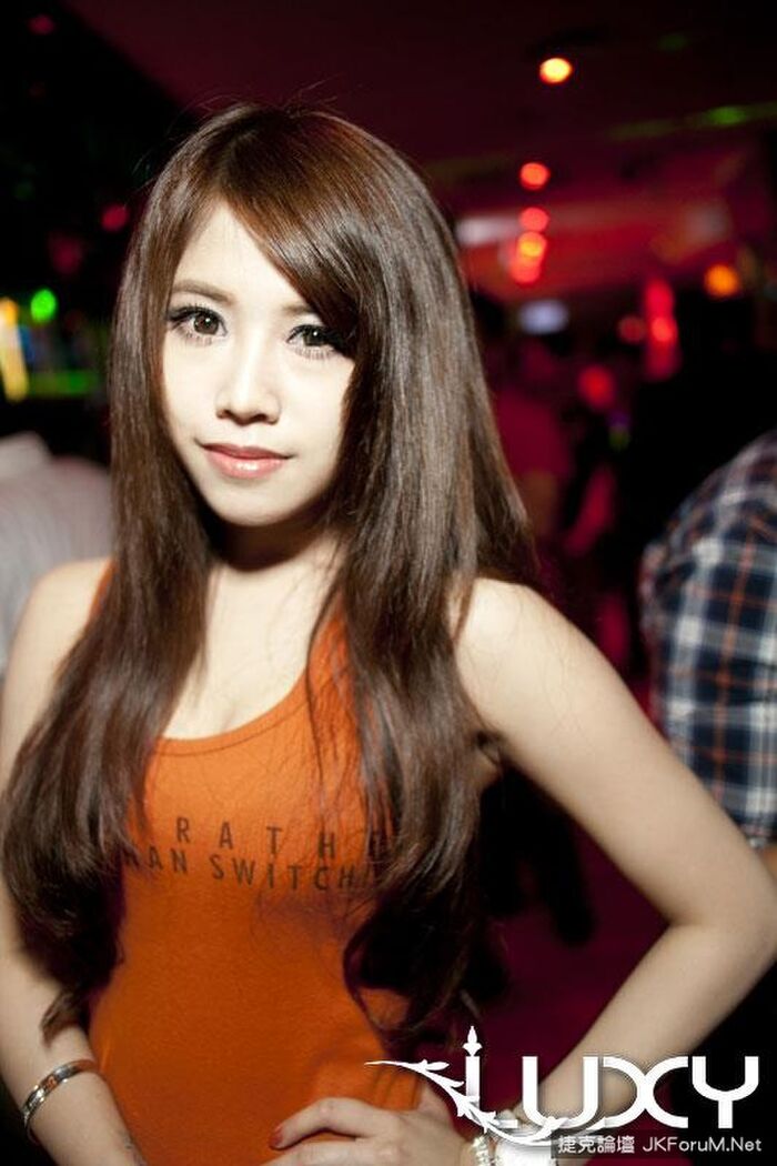 夜店性感美女分享4 32th image