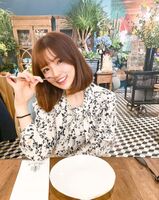 Ding-Hui Venus Yingmi laughing 讓 people 淪陷.... Fangs 蛀 Fangs