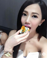 Chen 鈺, Yu nyosen woman mediocre car exhibition ShowGirl, 173cm retaining inverted heaven super long thigh!