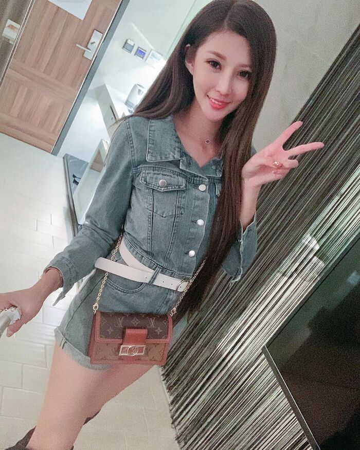 Candy&糖糖  這顏質和身材有夠不科學! 嫩乳完美彈出 2th image