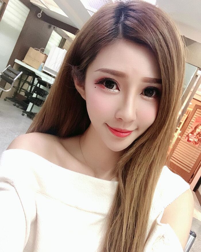 Candy&糖糖  這顏質和身材有夠不科學! 嫩乳完美彈出 3th image