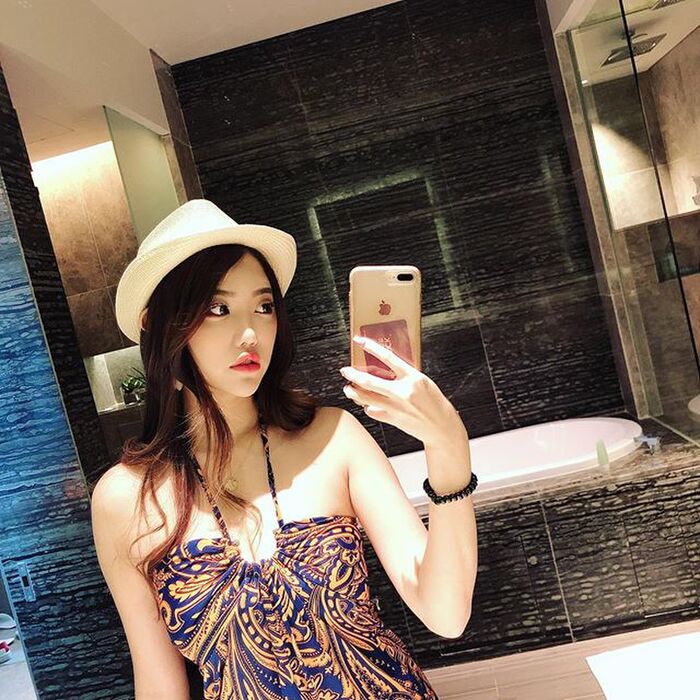 培培  美照大秀白皙長腿與美胸  實在太犯規啦！ 4th image
