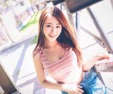 Sexual imitation 霸 Yingki Yingyi 彤 "Inverted Heavenly Long Thigh + Super 顏值"