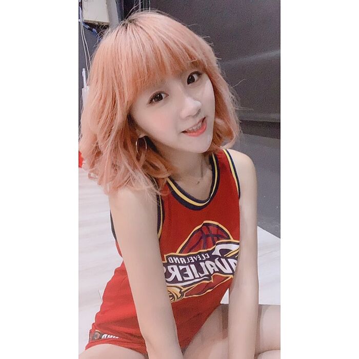 17正妹直播主 Soft Candy 阮糖 短髮熱褲特別誘人 6th image
