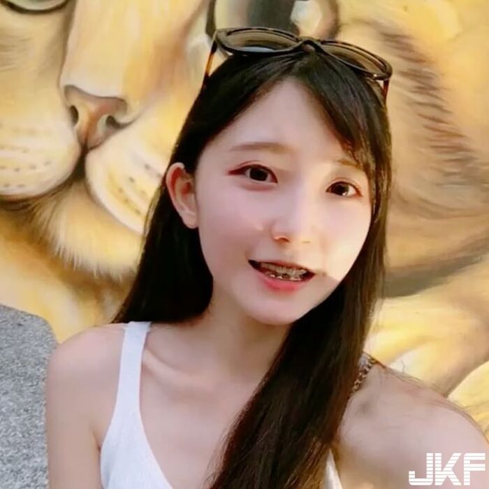 甜美正妹 Chou Ya-Wei 清新的氣質遮不住美好的身材 6th image