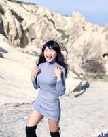 兇狠正妹 王郁甯 半裸背對鏡頭入鏡
