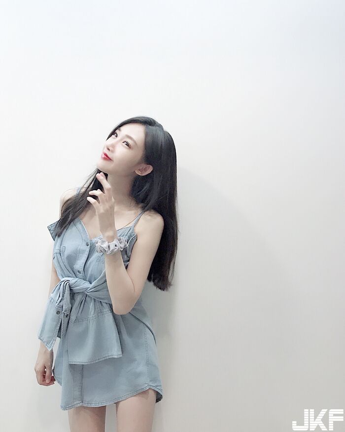 Large 姊姊 salt eye 睛 indocular ... Net: Arrogant stuttering on the floor 14th image