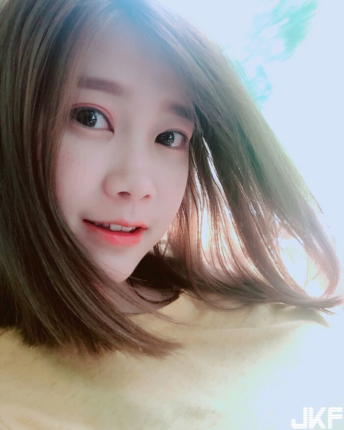 IG正妹 楊雅妤  超白皙正妹讓人無法不看阿 8th image
