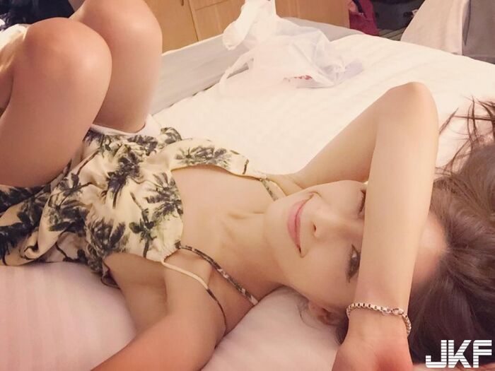 Carina Lee 6th image