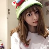 Hong Kong's sister Lok Yi Raku yi long thigh hemp 讓 self-beat