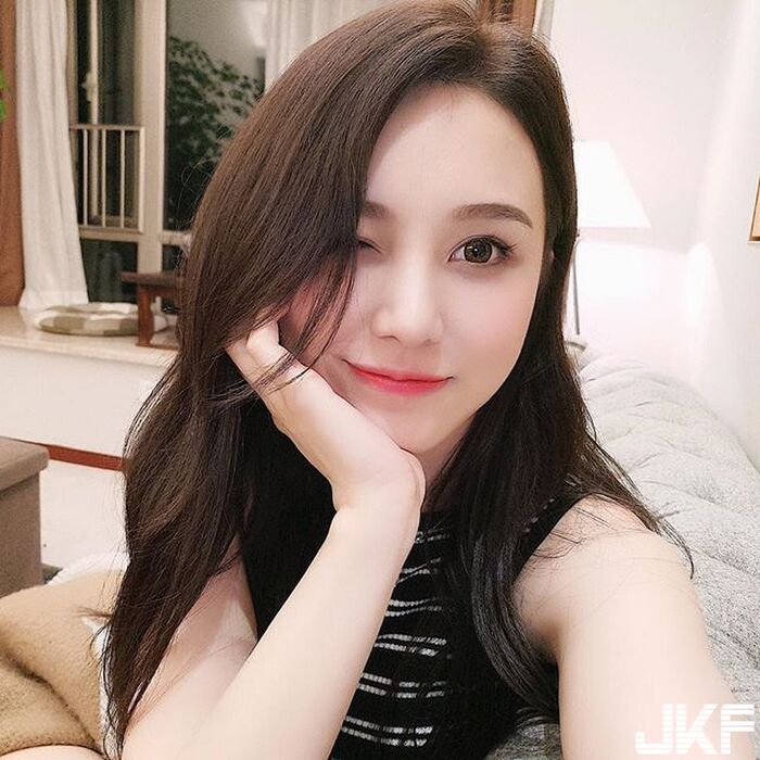 美腿女神 Crystal Lee 路上捕捉美背翹臀正妹 18th image