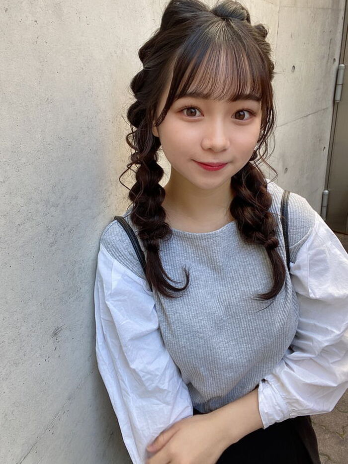 18-year-old 18-year-old Ikemoto, a third-year student at an active high school in Hyogo Prefecture, is generously showing off her toyoman bust nearing high school graduation www 15th image