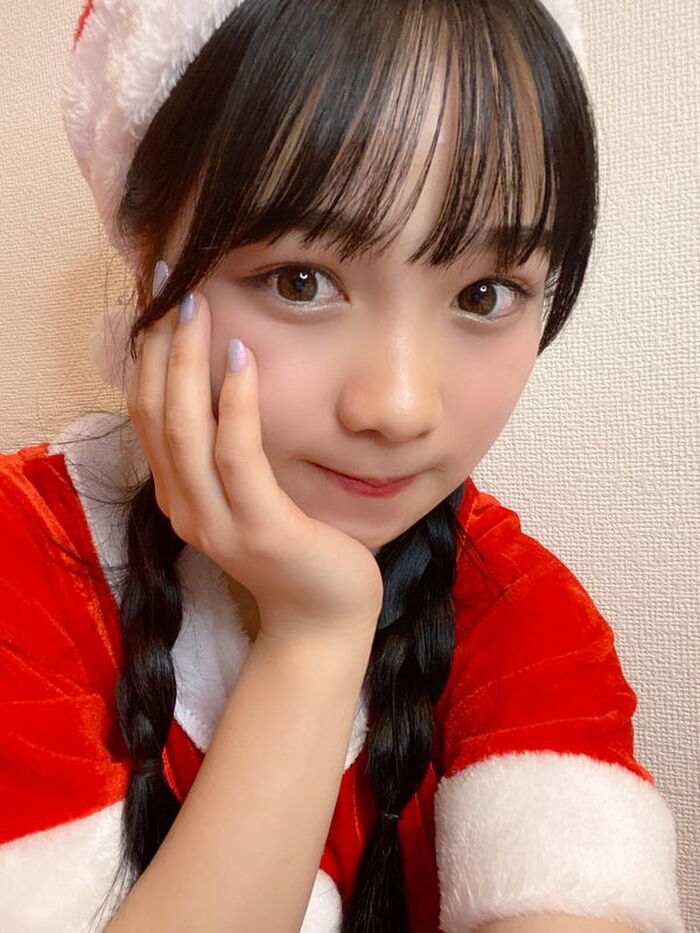 18-year-old 18-year-old Ikemoto, a third-year student at an active high school in Hyogo Prefecture, is generously showing off her toyoman bust nearing high school graduation www 21th image