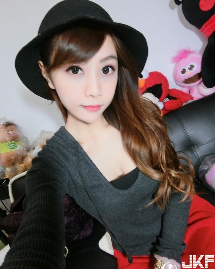 無雙樂團可愛女孩溫盈鈞 ! 黑長直加上動人大眼! 2th image