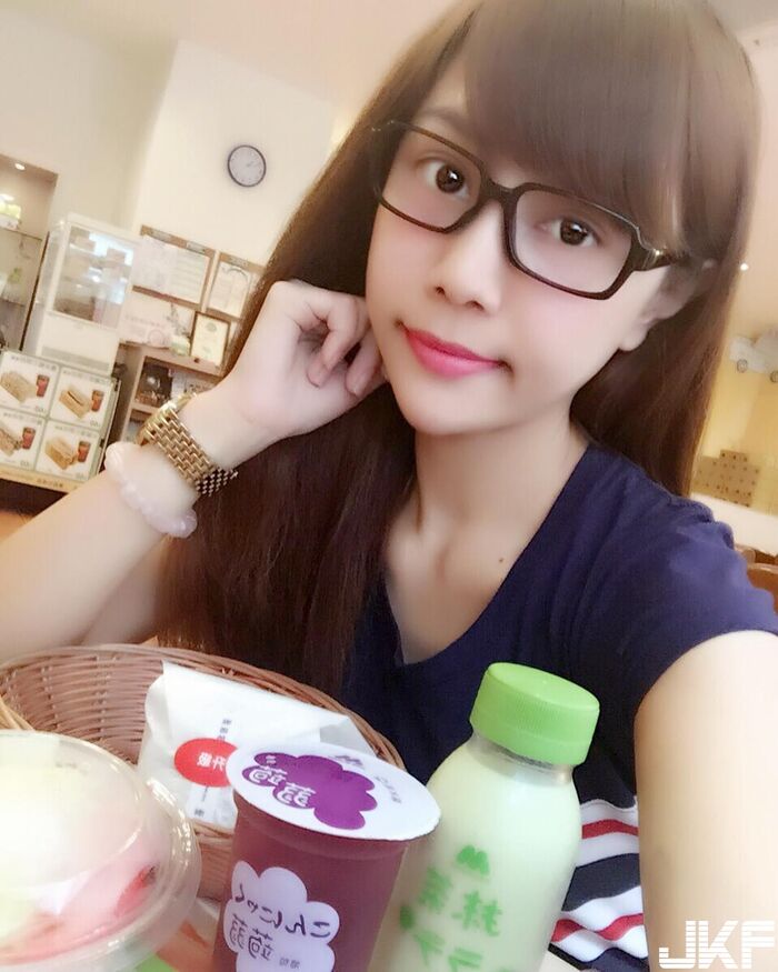 無雙樂團可愛女孩溫盈鈞 ! 黑長直加上動人大眼! 7th image