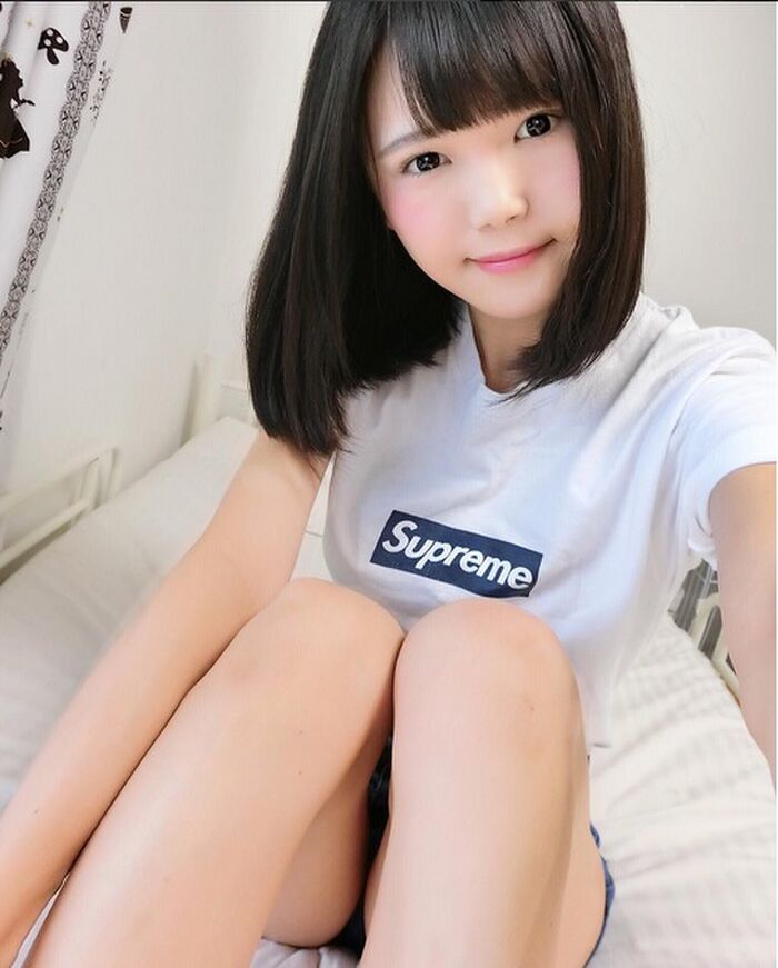 童顏巨乳又來啦!! 肉肉的好想鑽想跟她瘋狂 3th image