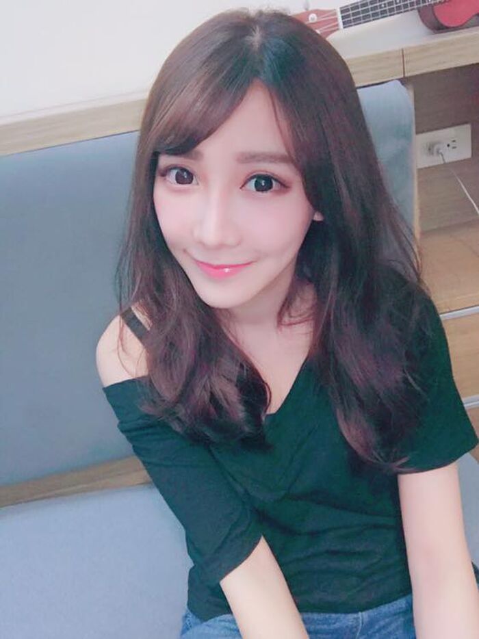 麥 勞 unexpected 撞 female clerk 羿 Aya 她 a heart-楞 沒 專 點 啊 6th image