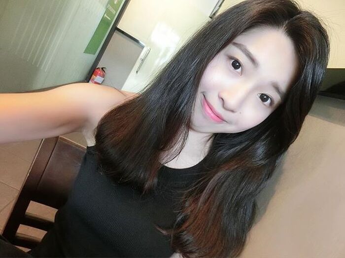 火辣身材讓人崩潰啦！清純學生妹穿上比基尼讓人無法直視阿 10th image