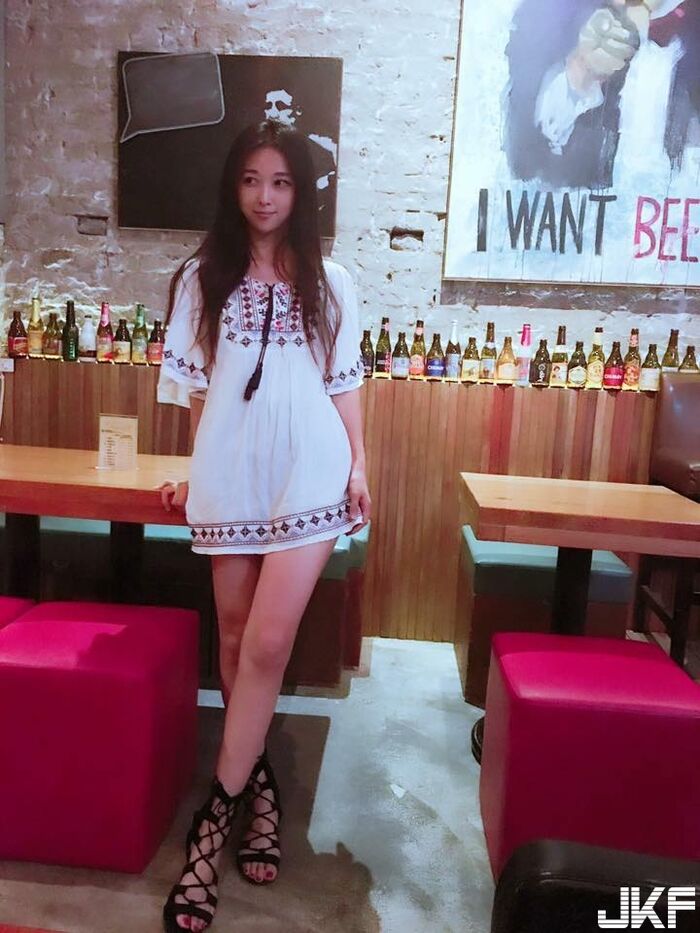 AI CHU TSAI  台中某生煎包超甜美店員！看了口水直流阿！ 4th image