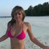 52 歲 Beautiful Witch Elizabeth Hurley 瑜忠詾忠忠詾詾曬