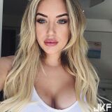 Anastasia Karanikolaou 兩顆耶子奶 和纖細的小蠻腰 ........